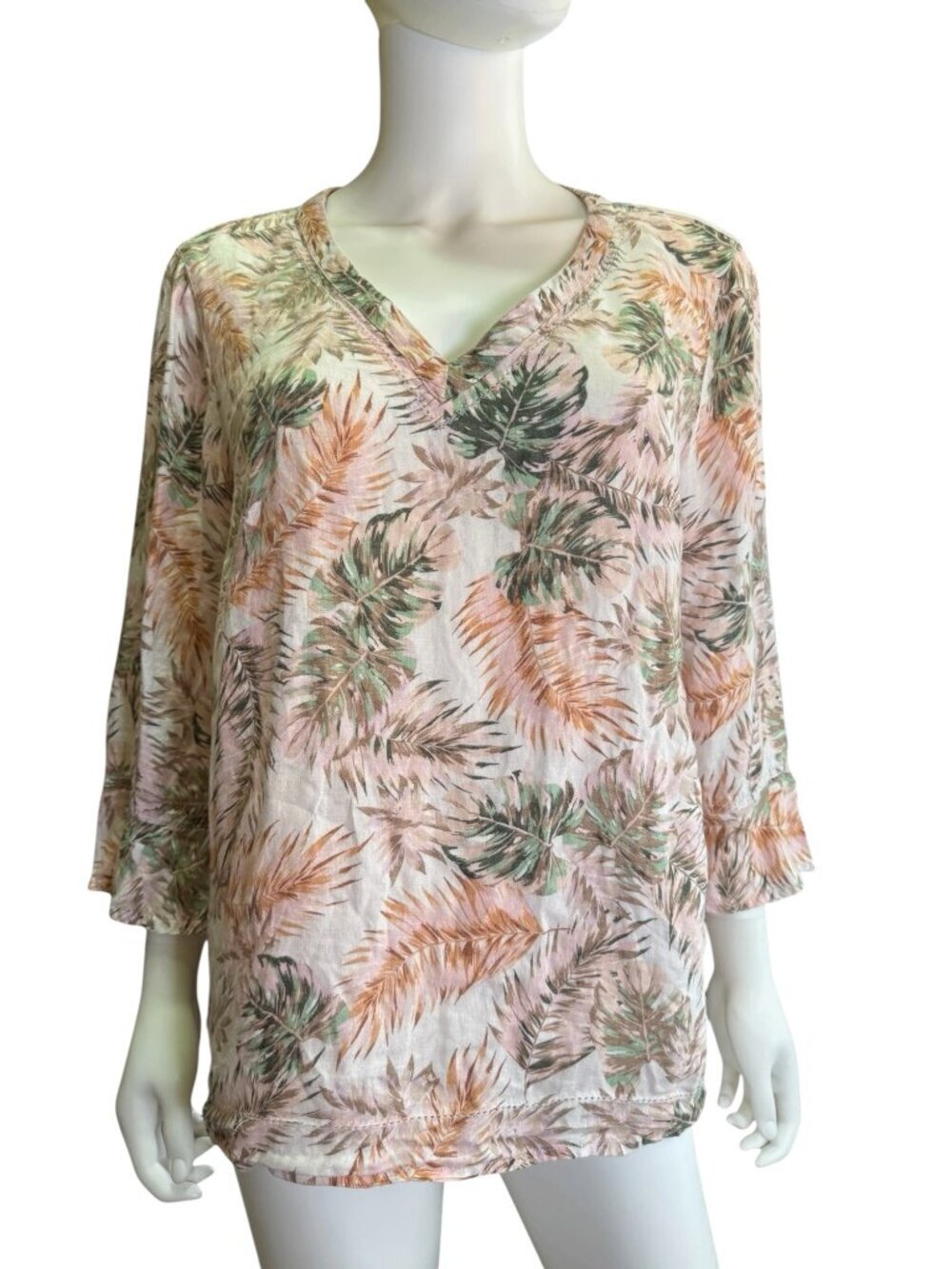 J. Jill Tropical Leaf Print Linen V-Neck Blouse With 3/4 Sleeves M EUC summer